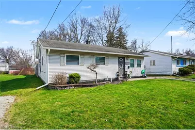 155 S Johnson Road, Sebring, OH 44672 - Photo 4