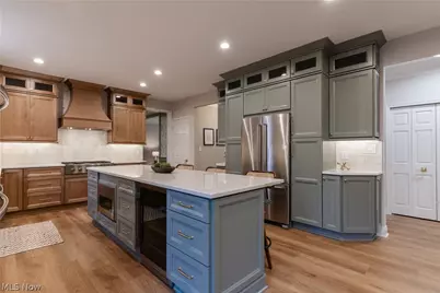 8955 Stoneybrook Drive, Grandview Heights, OH 44147 - Photo 14