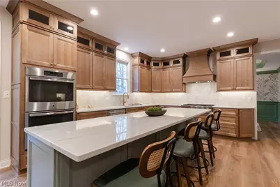 8955 Stoneybrook Drive, Grandview Heights, OH 44147 - Photo 16