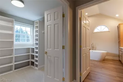 8955 Stoneybrook Drive, Grandview Heights, OH 44147 - Photo 28