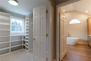 8955 Stoneybrook Dr, Grandview Heights, OH 44147 - Photo 28