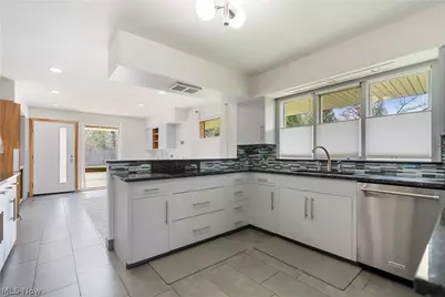 144 44th Street NW, Canton, OH 44709 - Photo 12