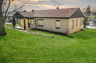 124 Stardust Dr, Wintersville, OH 43953 - Photo 2