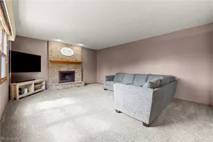 9431 Yvonne Dr, North Royalton, OH 44133 - Photo 14