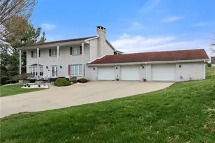504 Greenbrier Ct, Steubenville, OH 43953 - Photo 2
