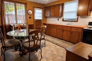 2446 Vestal Rd, Youngstown, OH 44509 - Photo 4