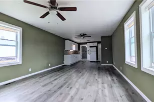 297 Depot St, Conneaut, OH 44030 - Photo 6