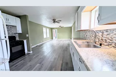 297 Depot Street, Conneaut, OH 44030 - Photo 4