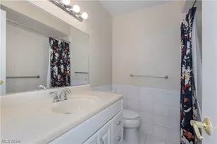 657 Lander Dr, Highland Heights, OH 44143 - Photo 8