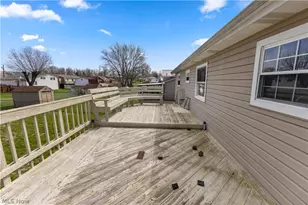 115 Arena Dr, Weirton, WV 26062 - Photo 38
