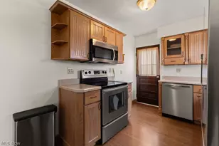 115 Arena Dr, Weirton, WV 26062 - Photo 10