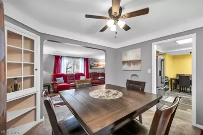 25400 Glenbrook Boulevard, Euclid, OH 44117 - Photo 12