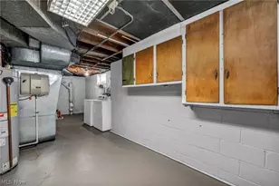 25400 Glenbrook Blvd, Euclid, OH 44117 - Photo 30