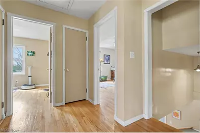 8084 Wright Road, Grandview Heights, OH 44147 - Photo 26