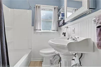 8084 Wright Road, Grandview Heights, OH 44147 - Photo 28