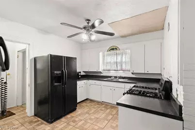 968 Stadelman Avenue, Akron, OH 44320 - Photo 8