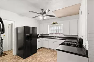 968 Stadelman Ave, Akron, OH 44320 - Photo 8