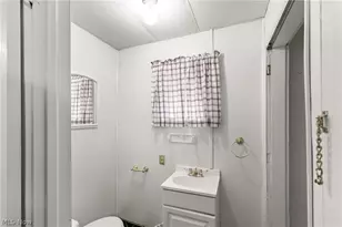 968 Stadelman Ave, Akron, OH 44320 - Photo 10