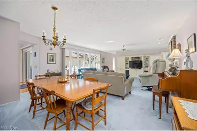 10806 Meadow Trail, Strongsville, OH 44149 - Photo 8