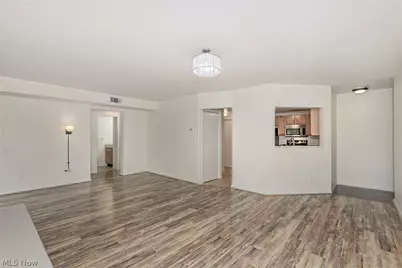 26101 Village Lane #107, Beachwood, OH 44122 - Photo 8