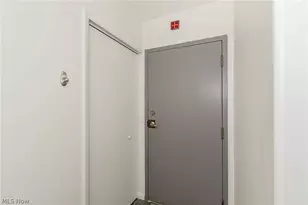 26101 Village Ln, Beachwood, OH 44122 - Photo 6