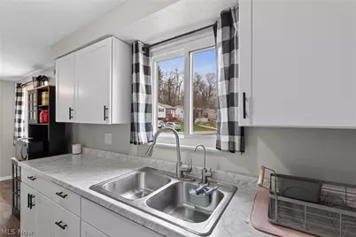 112 Parkview Drive, Wintersville, OH 43953 - Photo 10