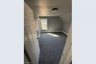 1007 Dewalt Avenue NW, Canton, OH 44703 - Photo 4