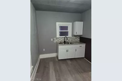1007 Dewalt Avenue NW, Canton, OH 44703 - Photo 8