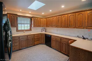 6424 Weaver Rd, Berlin Center, OH 44401 - Photo 8