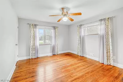 24037 Mastick Road, North Olmsted, OH 44070 - Photo 14