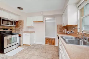 24037 Mastick Rd, North Olmsted, OH 44070 - Photo 24