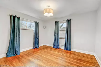 24037 Mastick Road, North Olmsted, OH 44070 - Photo 16