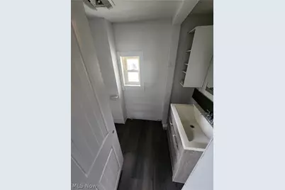 513 Rothrock Avenue, Akron, OH 44314 - Photo 10