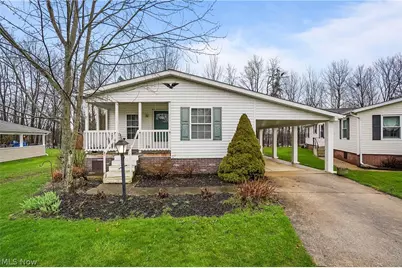 228 Troy Oaks Drive, Hiram, OH 44234 - Photo 4