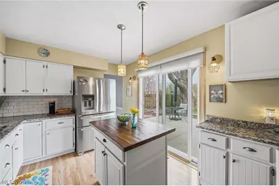 4560 Newbury Drive, Vermilion, OH 44089 - Photo 8