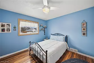 4560 Newbury Dr, Vermilion, OH 44089 - Photo 18