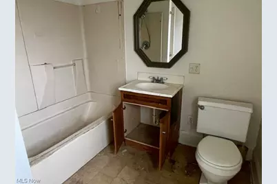 1138 Roslyn Avenue SW, Canton, OH 44710 - Photo 6