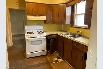 1138 Roslyn Avenue SW, Canton, OH 44710 - Photo 10