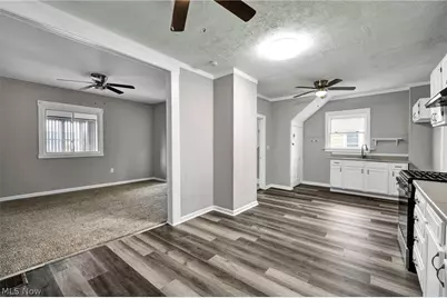 127 E 35th Street, Lorain, OH 44055 - Photo 4