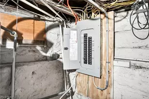 127 E 35th St, Lorain, OH 44055 - Photo 34