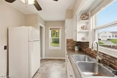 1734 Tonawanda Avenue, Akron, OH 44305 - Photo 6