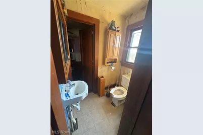 437 Warwick Avenue, Zanesville, OH 43701 - Photo 4