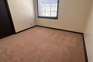 1707 W 31st Pl, Loveland, OH 44113 - Photo 8