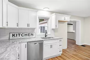 4216 38th St NW, Canton, OH 44718 - Photo 2