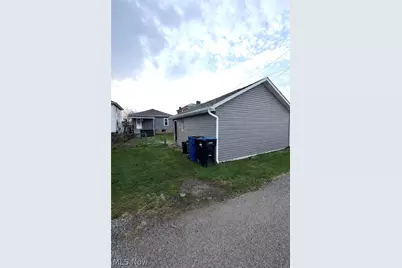 776 Larzelere Avenue, Zanesville, OH 43701 - Photo 4