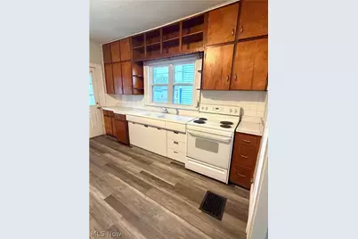 776 Larzelere Avenue, Zanesville, OH 43701 - Photo 8