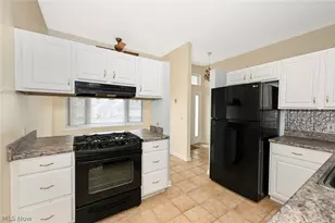 5780 Emerald Ridge Pkwy, Solon, OH 44139 - Photo 14