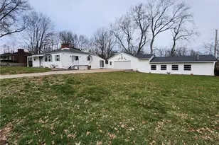 934 Summit Dr, Ashland, OH 44805 - Photo 1