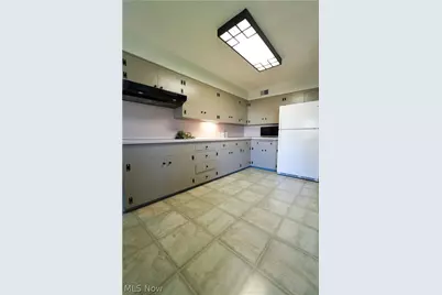 1627 Bayberry Lane, Coshocton, OH 43812 - Photo 12