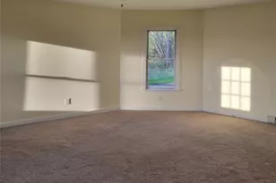 15593 Franchester Rd, Burbank, OH 44214 - Photo 8